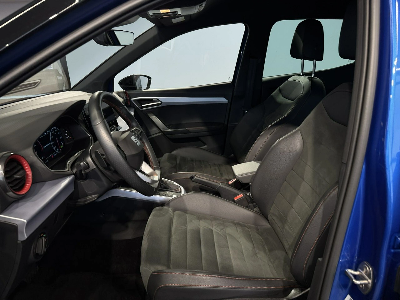 Seat Arona - Zdjęcie 11