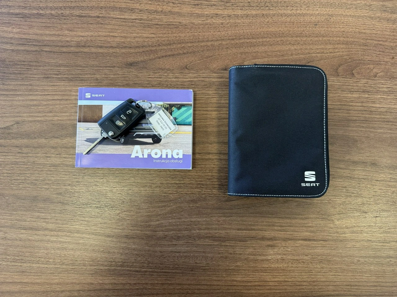 Seat Arona - Zdjęcie 30