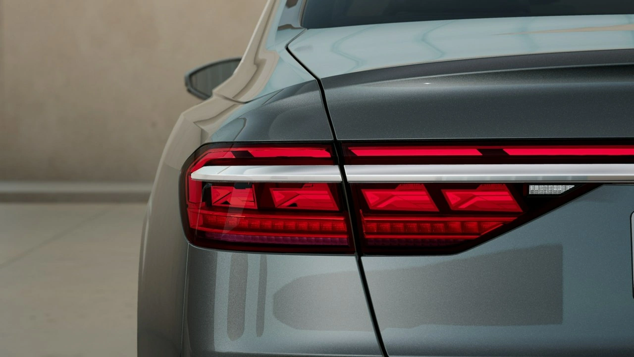 Audi A8 - Zdjęcie 4