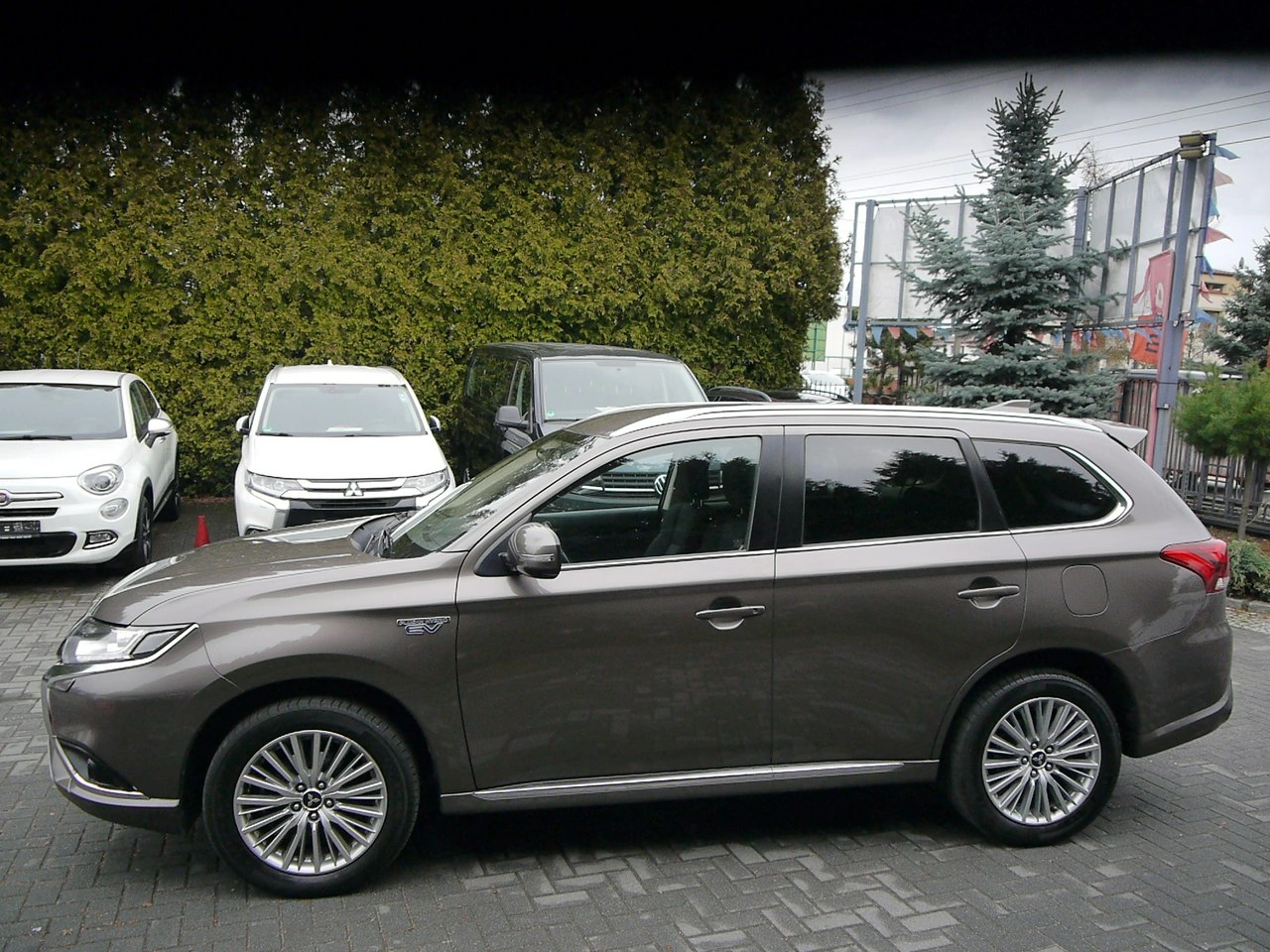Mitsubishi Outlander - Zdjęcie 9