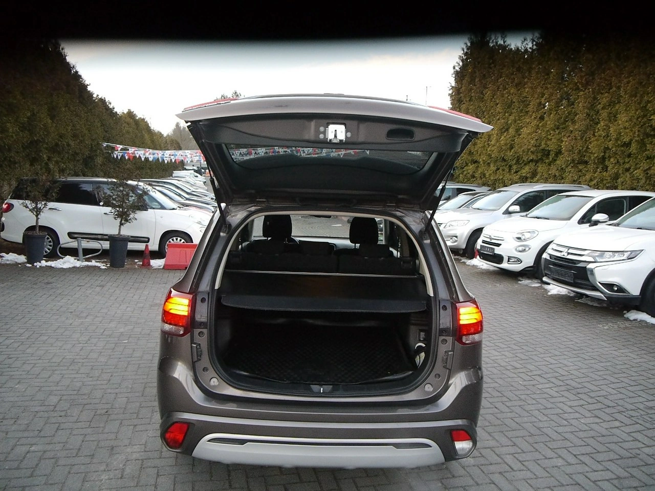 Mitsubishi Outlander - Zdjęcie 14