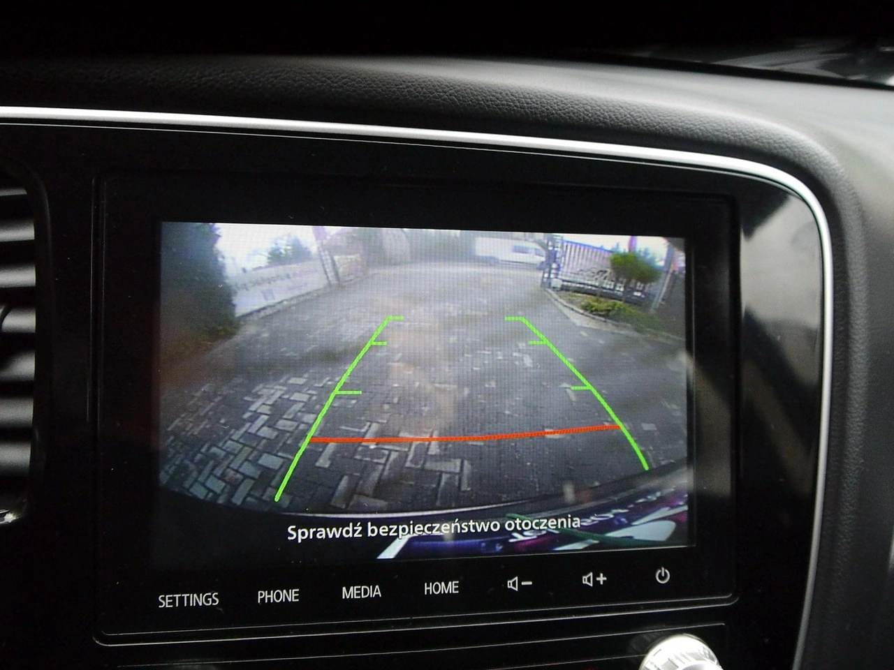 Mitsubishi Outlander - Zdjęcie 18