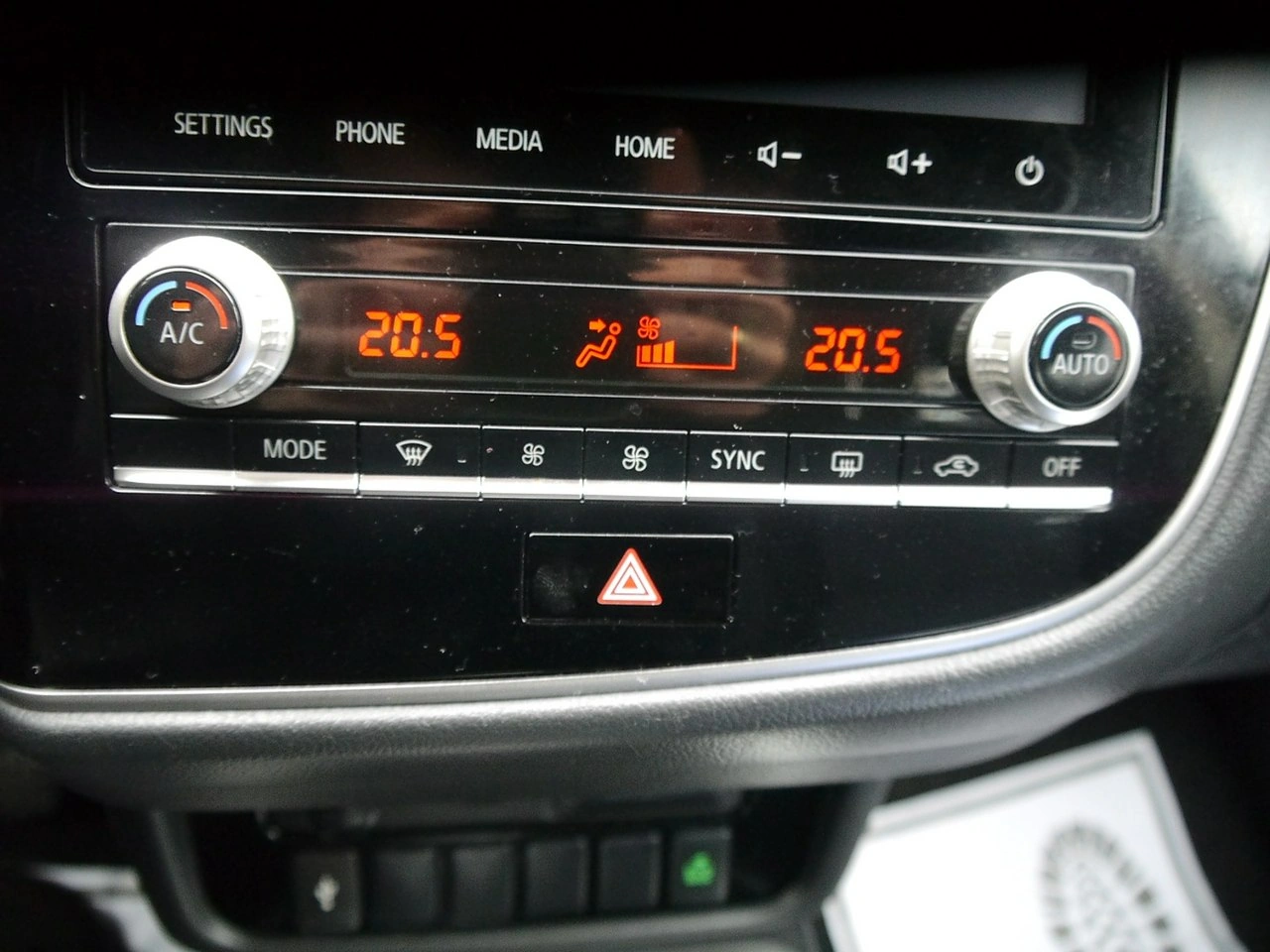 Mitsubishi Outlander - Zdjęcie 21