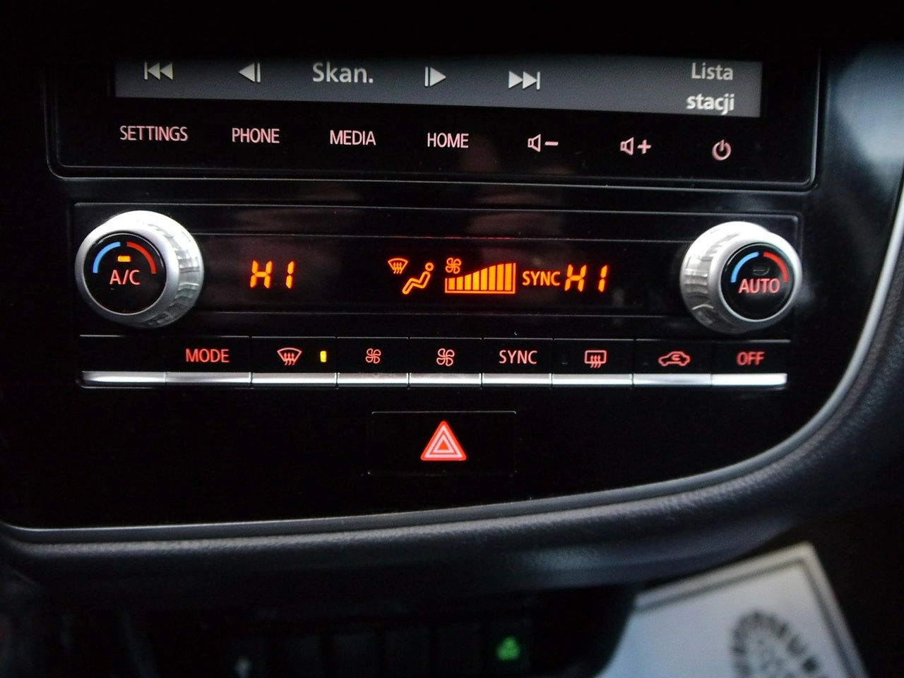 Mitsubishi Outlander - Zdjęcie 22