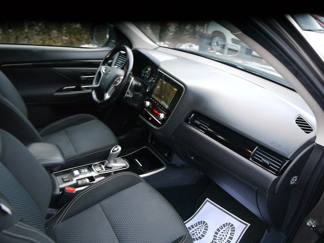 Mitsubishi Outlander - Zdjęcie 25