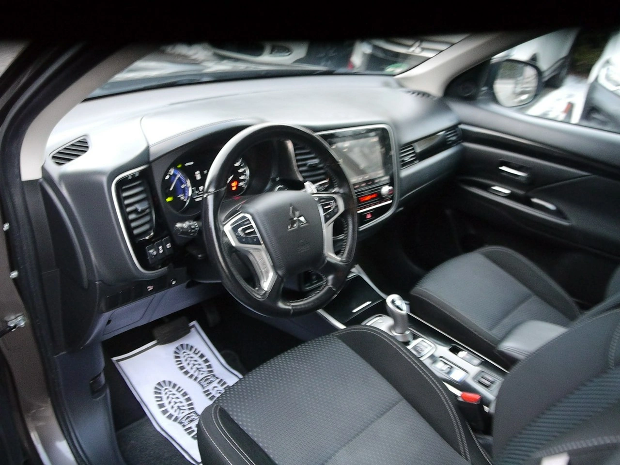 Mitsubishi Outlander - Zdjęcie 26