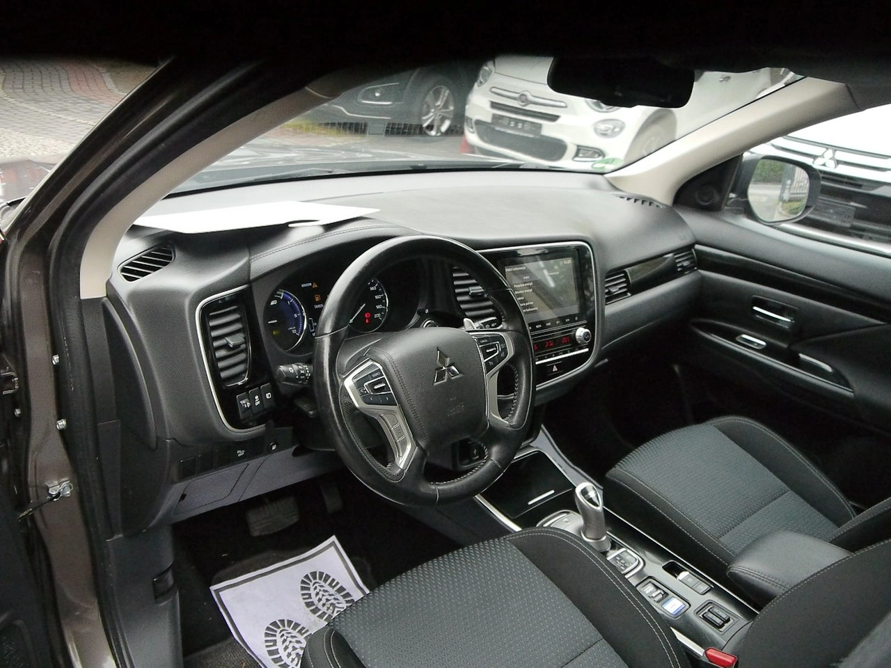 Mitsubishi Outlander - Zdjęcie 26