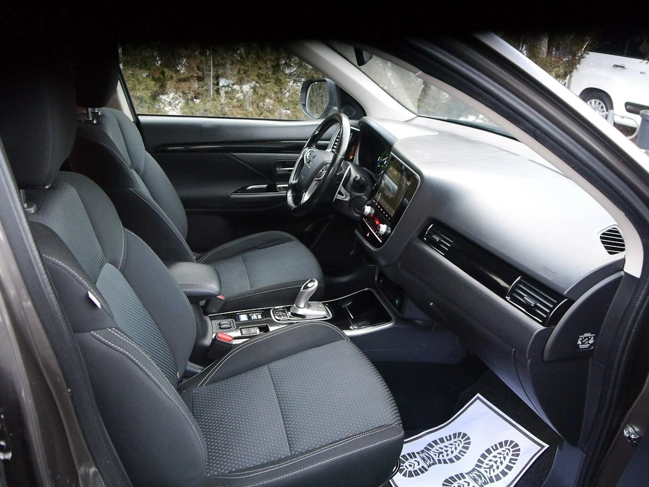 Mitsubishi Outlander - Zdjęcie 27