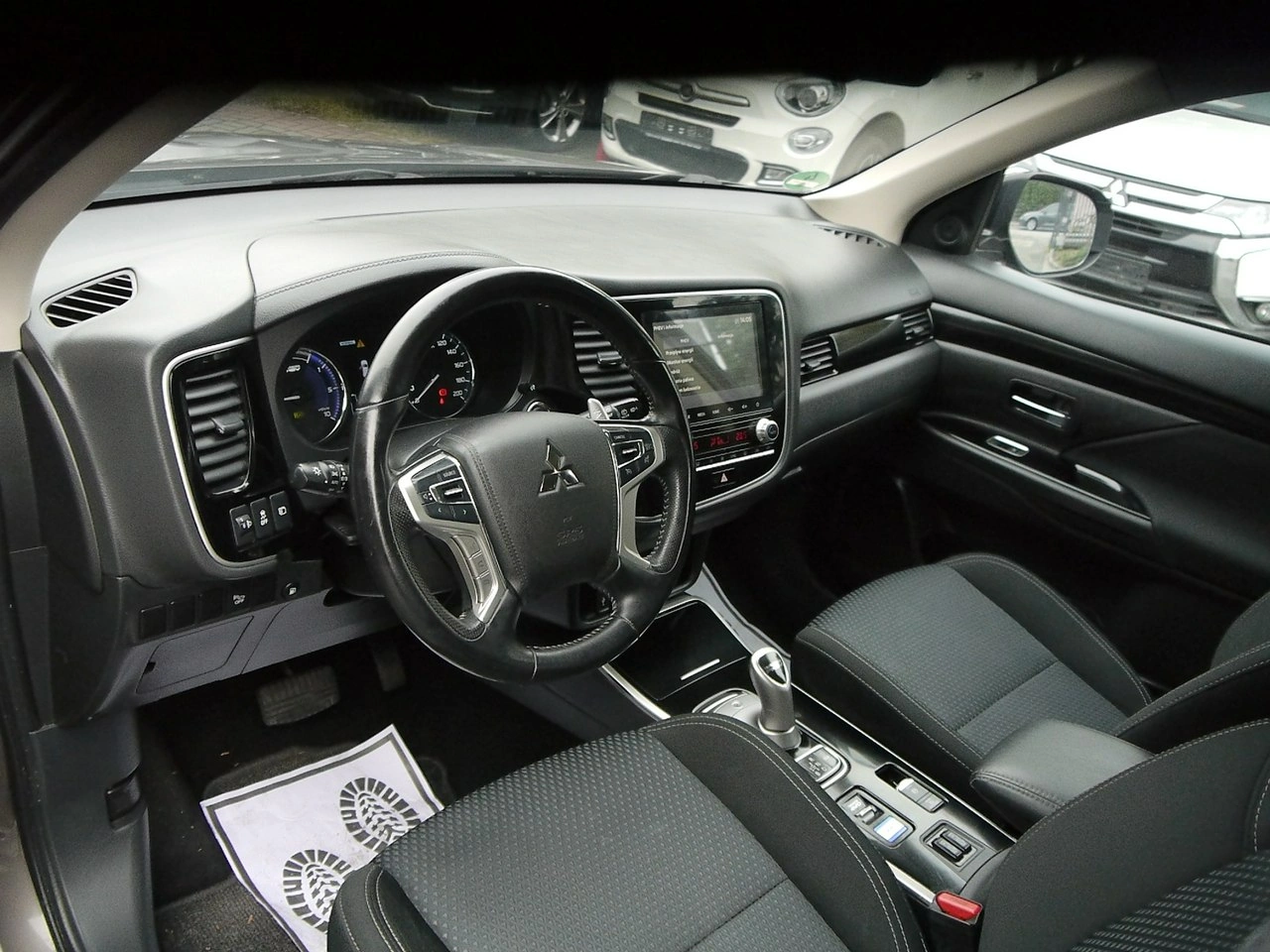 Mitsubishi Outlander - Zdjęcie 29