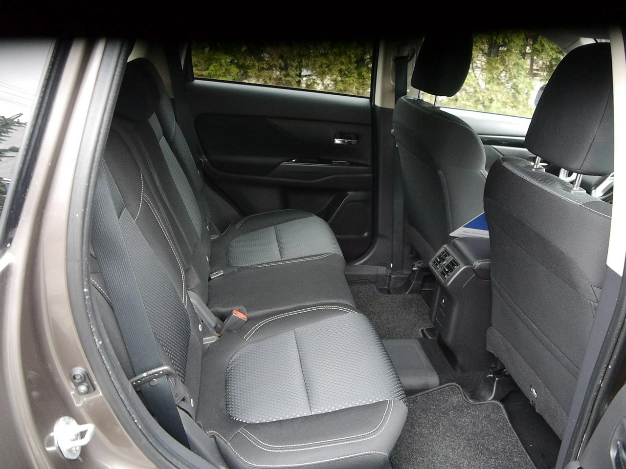 Mitsubishi Outlander - Zdjęcie 30