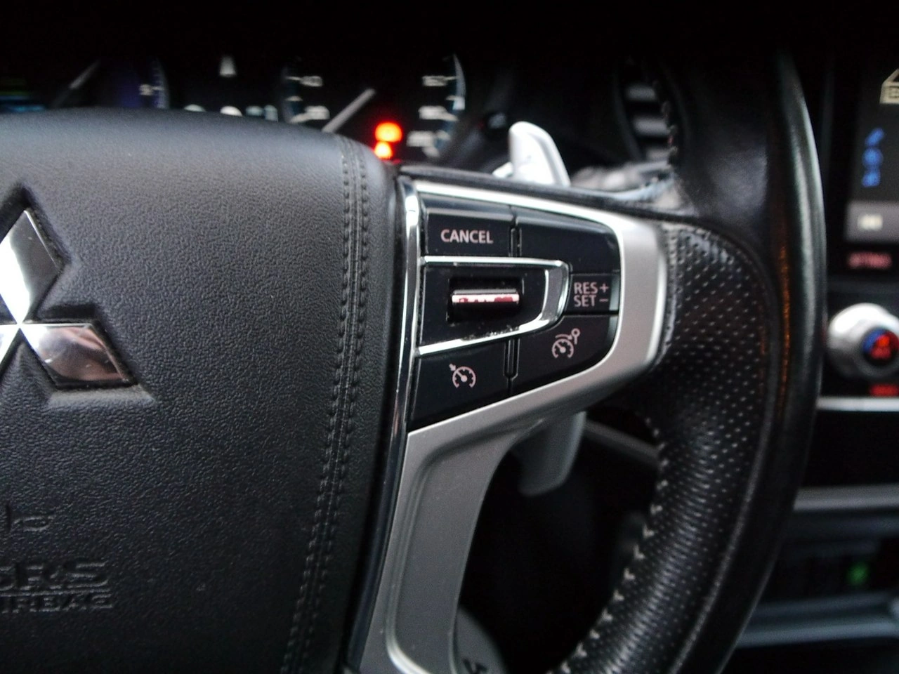 Mitsubishi Outlander - Zdjęcie 33