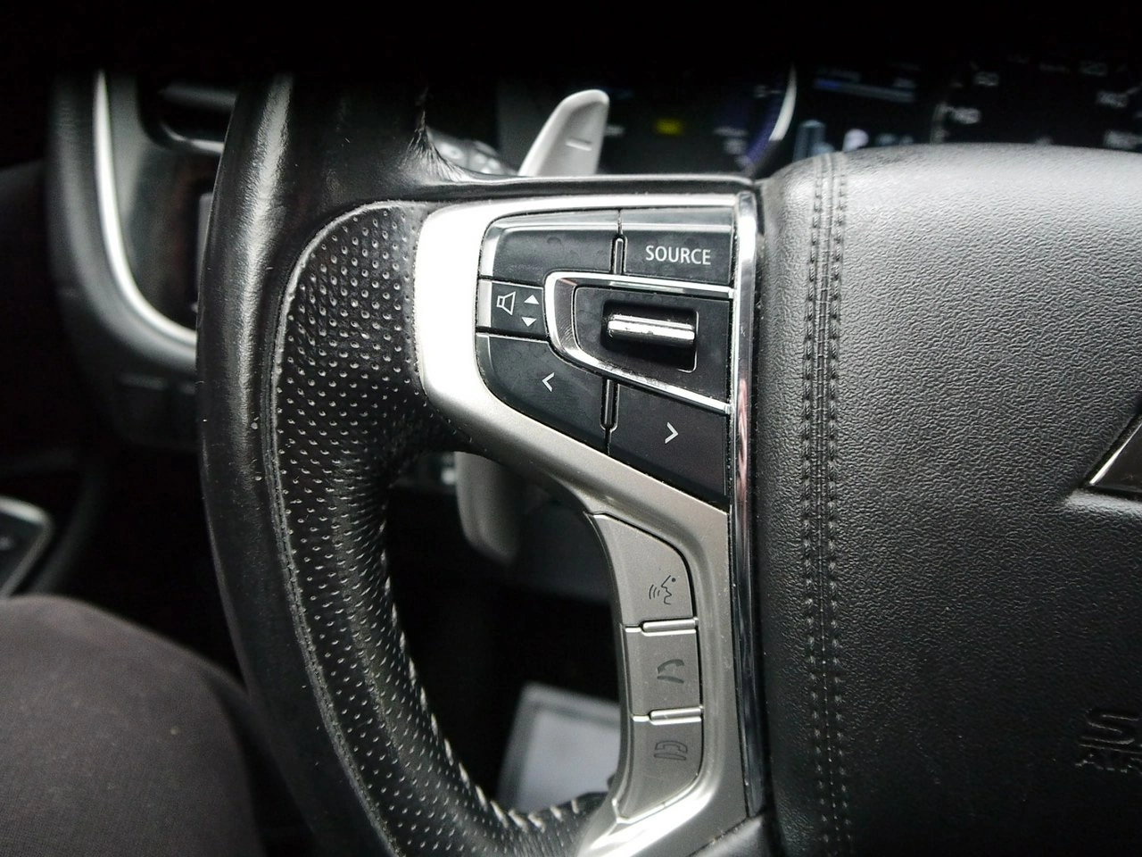 Mitsubishi Outlander - Zdjęcie 34