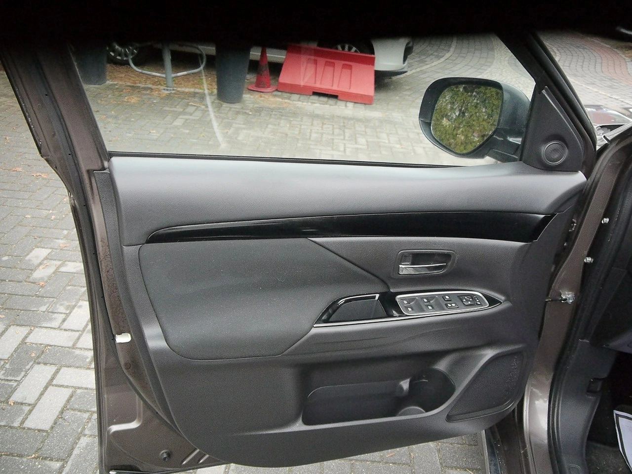 Mitsubishi Outlander - Zdjęcie 39