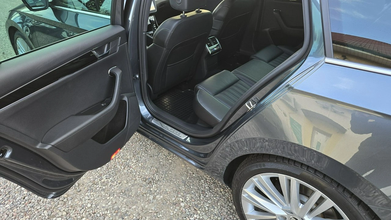 Skoda Superb - Zdjęcie 9