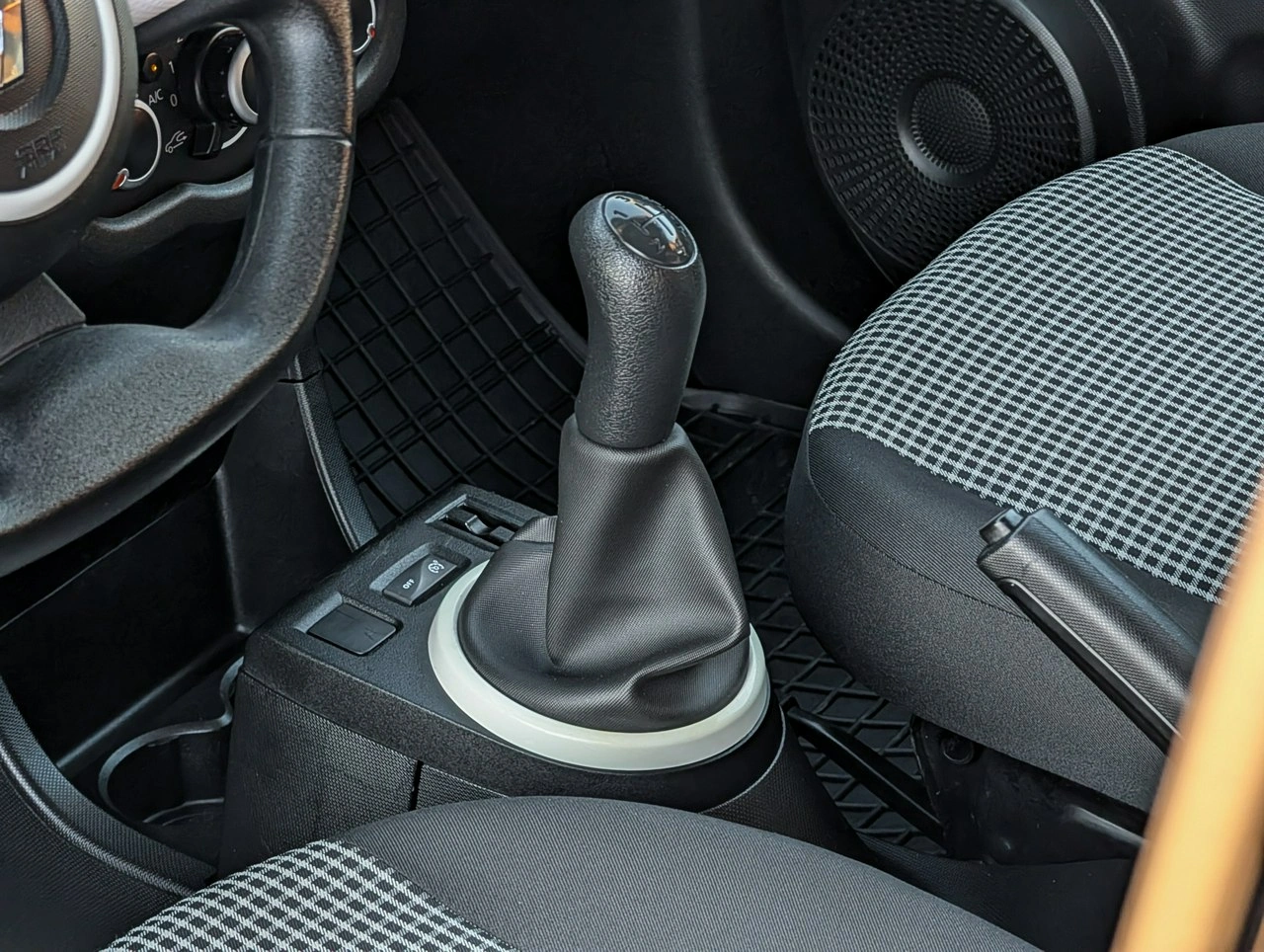 Renault Twingo - Zdjęcie 22