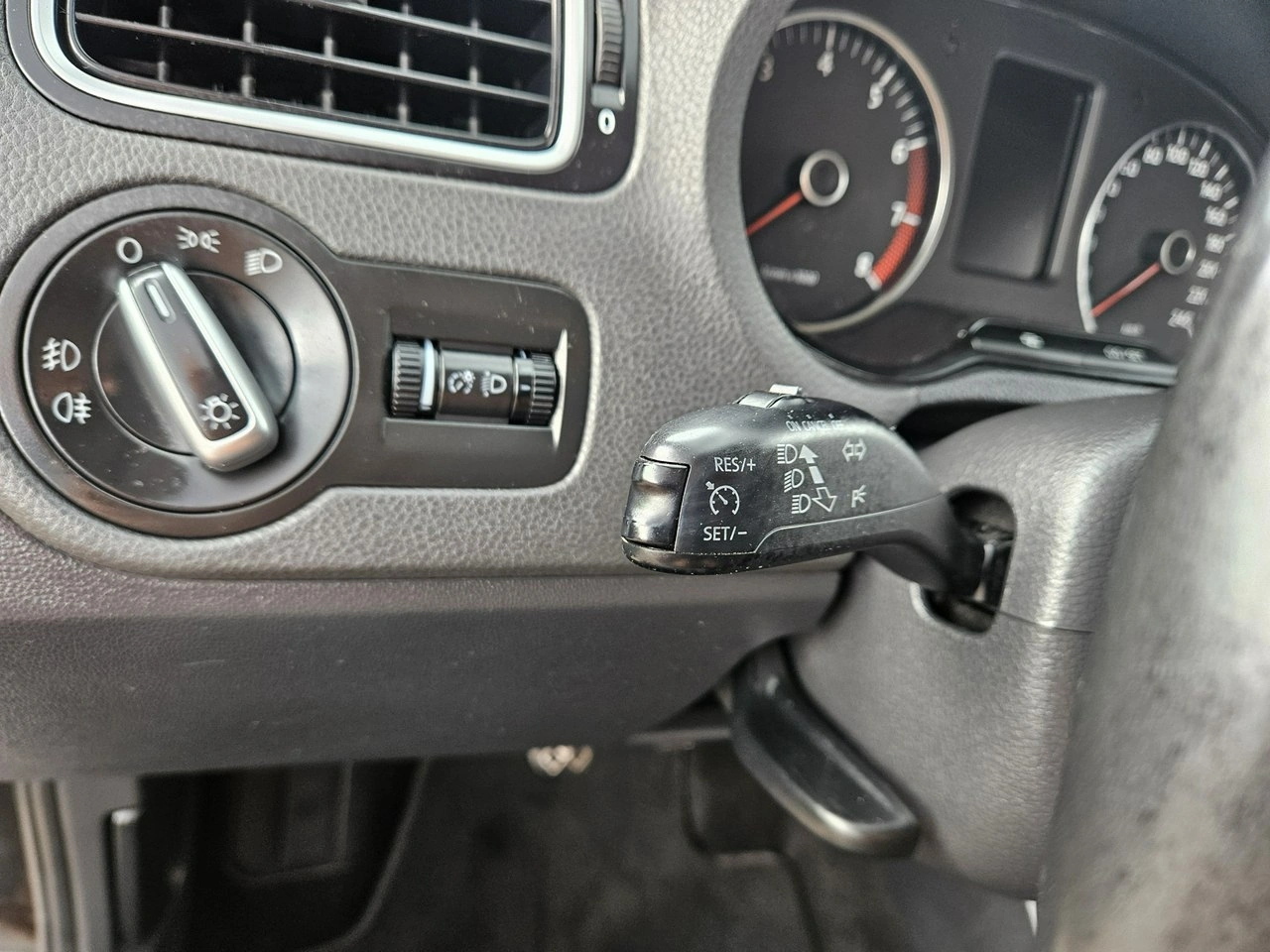 Volkswagen Polo - Zdjęcie 13