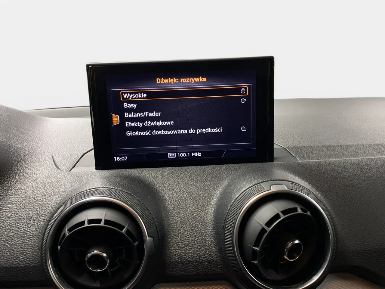 Audi Q2 - Zdjęcie 30