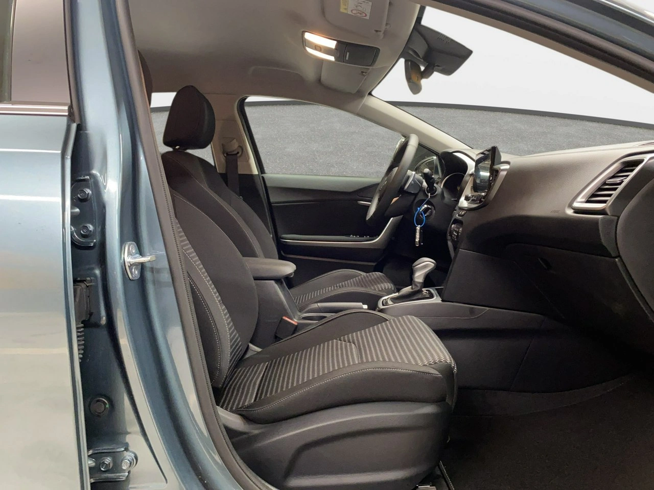 Kia Ceed - Zdjęcie 11