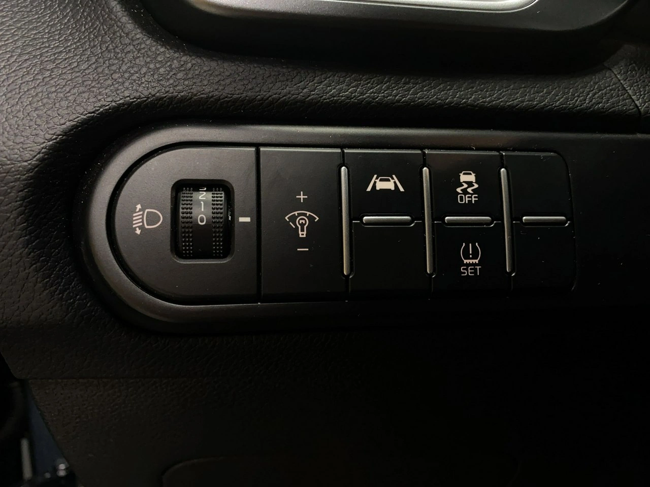 Kia Ceed - Zdjęcie 38