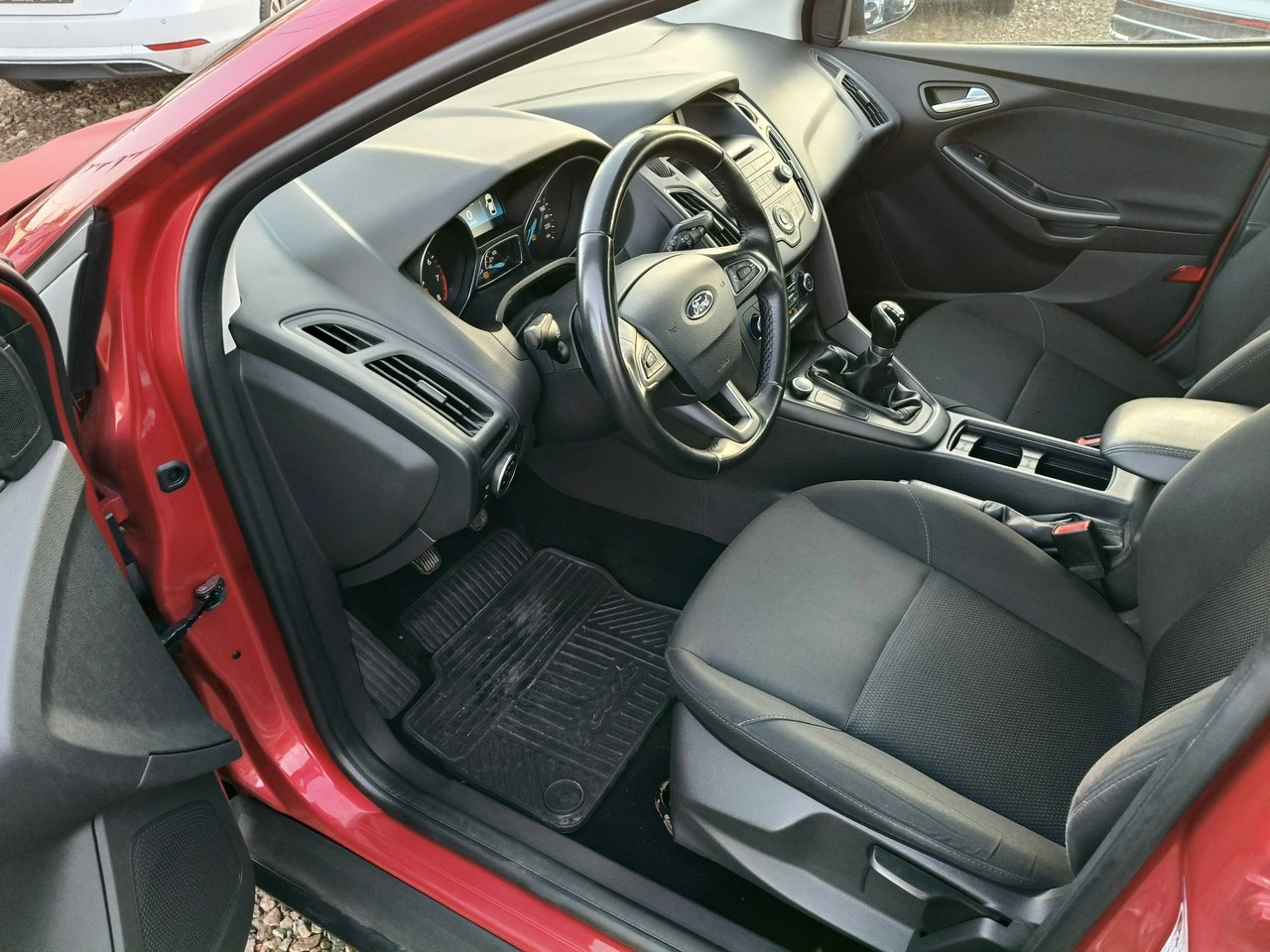 Ford Focus - Zdjęcie 15