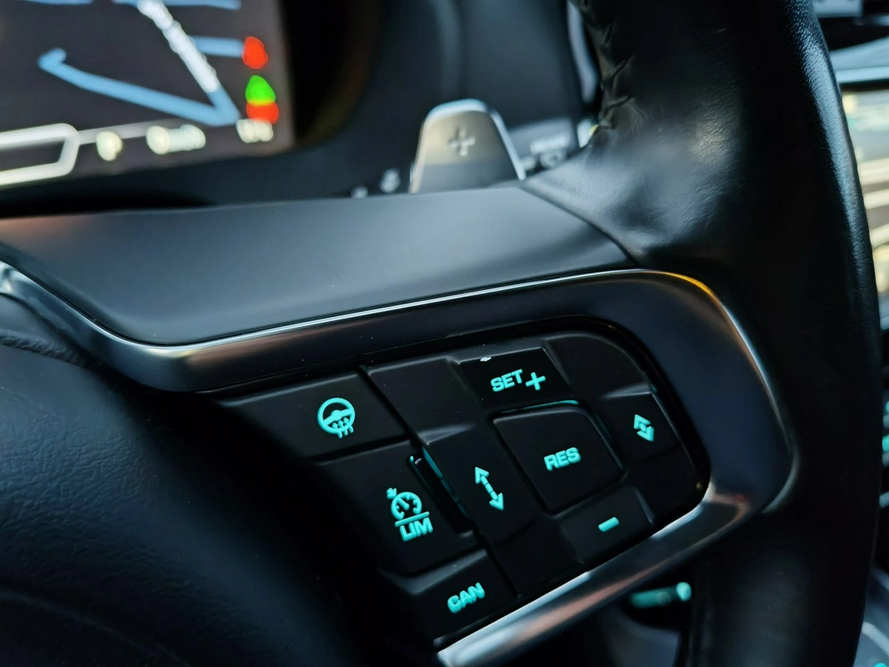 Jaguar F-Pace - Zdjęcie 20