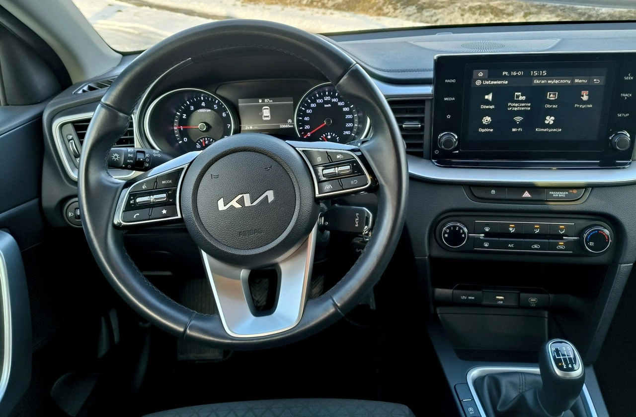 Kia Ceed - Zdjęcie 9