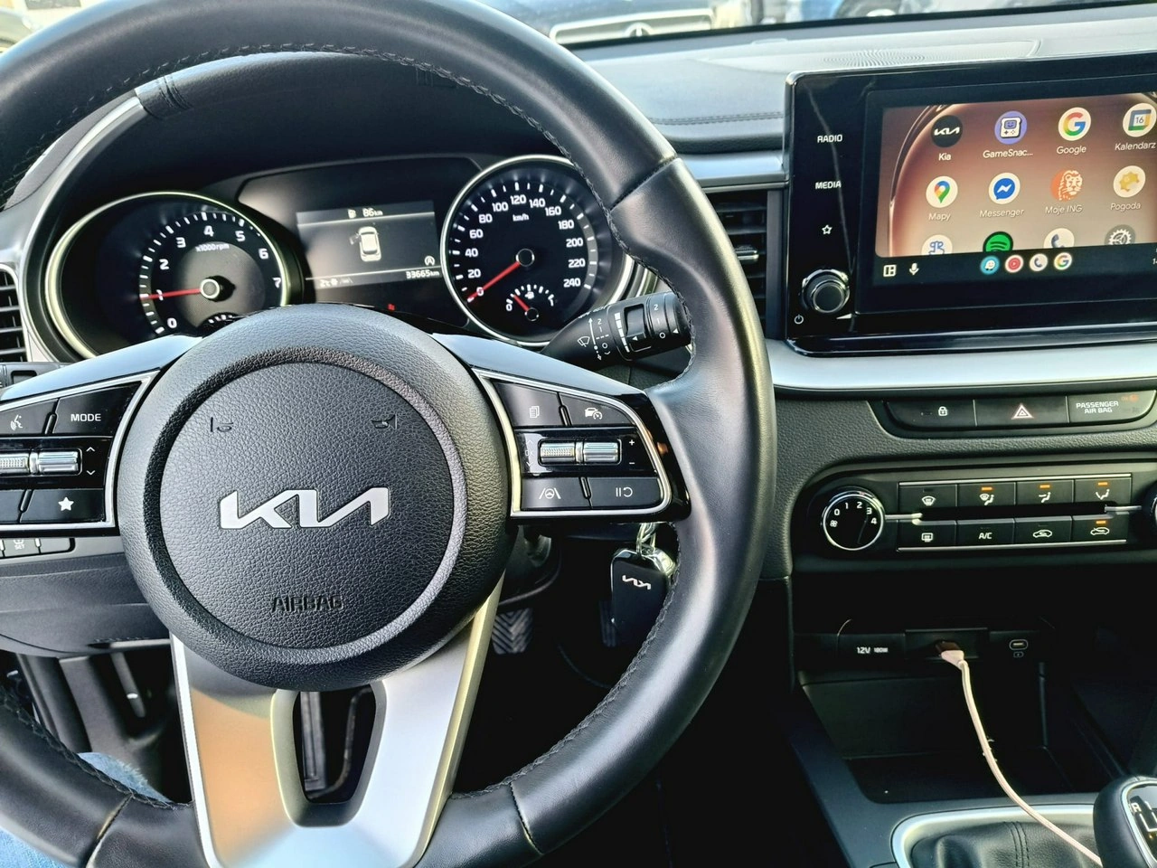 Kia Ceed - Zdjęcie 10