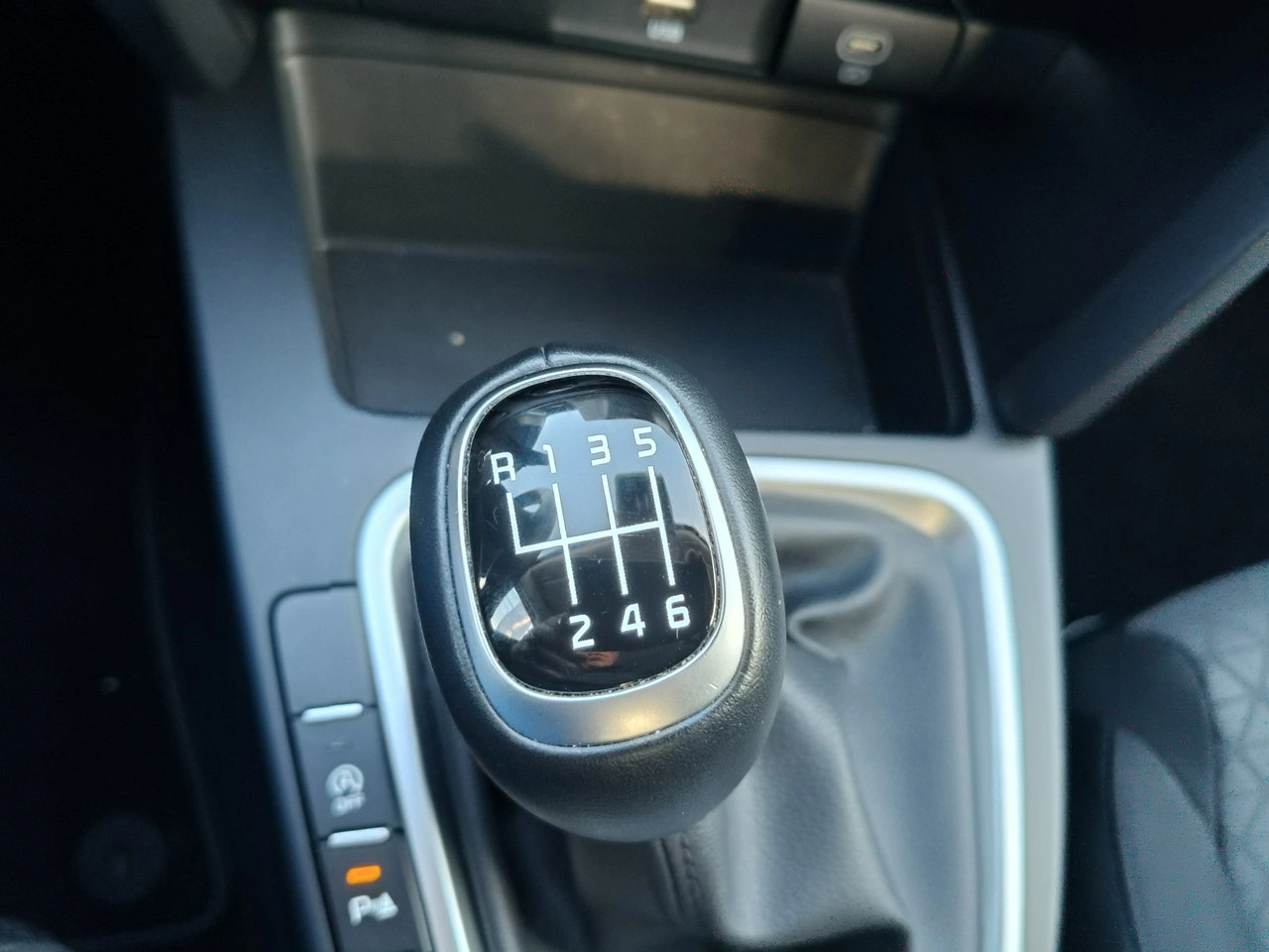 Kia Ceed - Zdjęcie 23