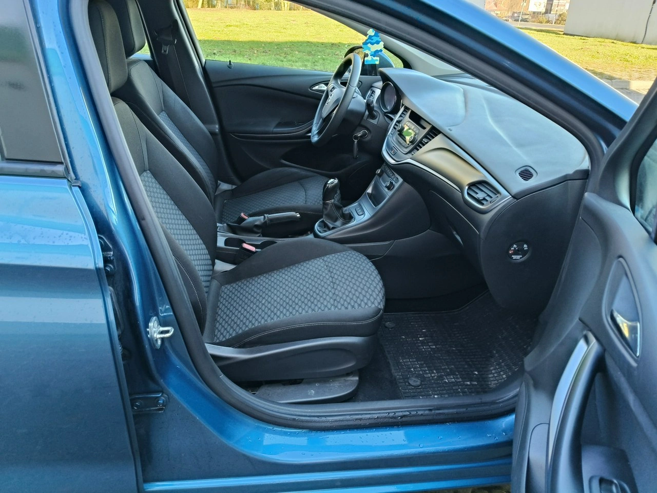 Opel Astra - Zdjęcie 9