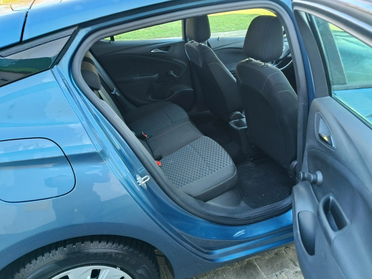 Opel Astra - Zdjęcie 10