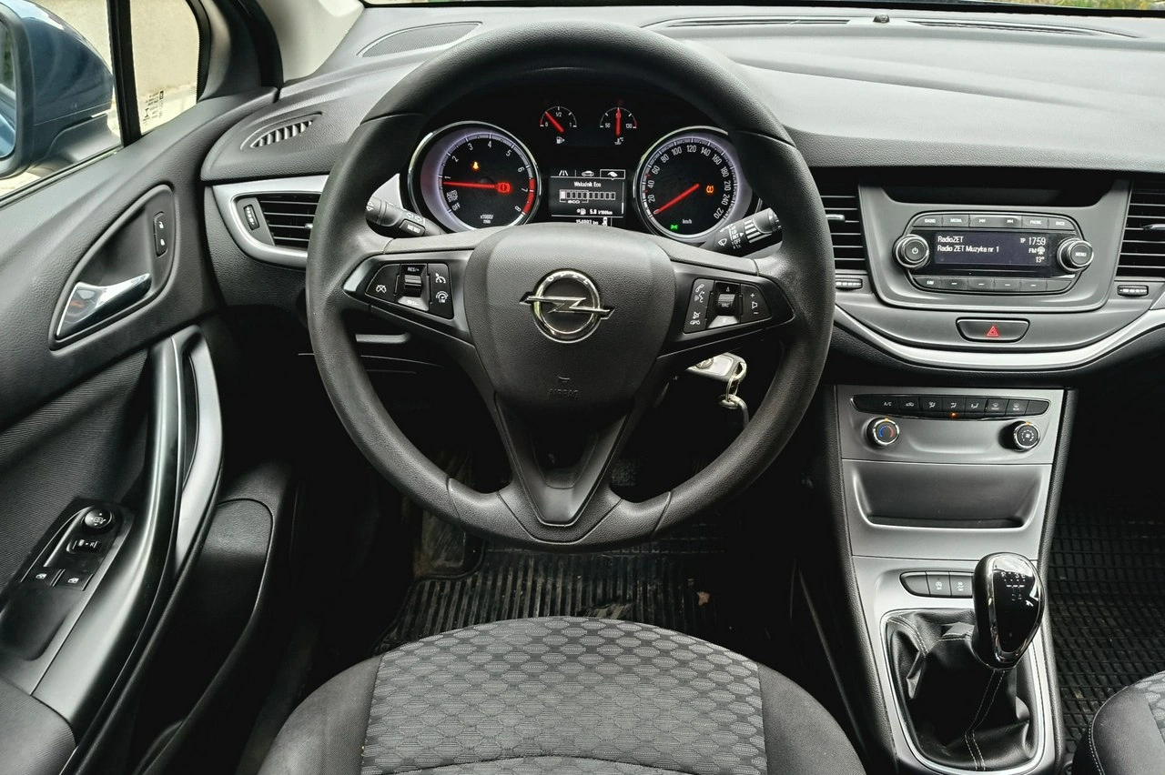 Opel Astra - Zdjęcie 15