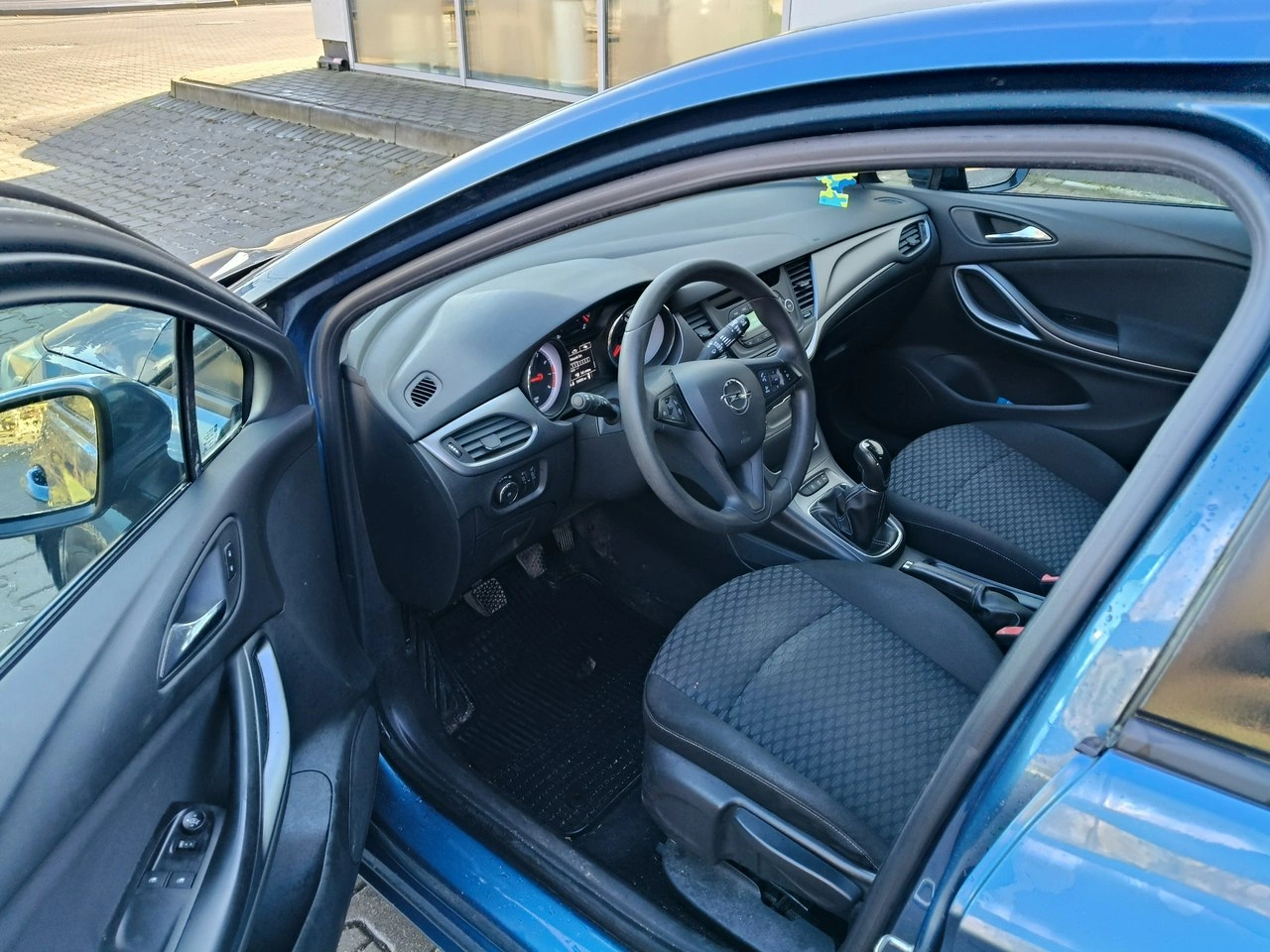 Opel Astra - Zdjęcie 4