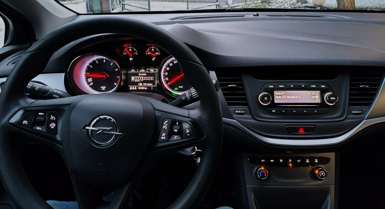 Opel Astra - Zdjęcie 7