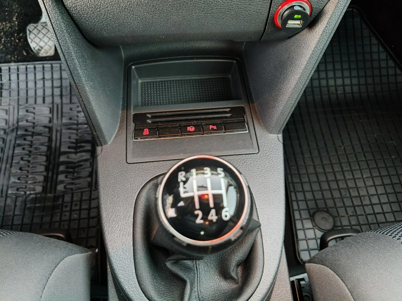 Volkswagen Touran - Zdjęcie 13