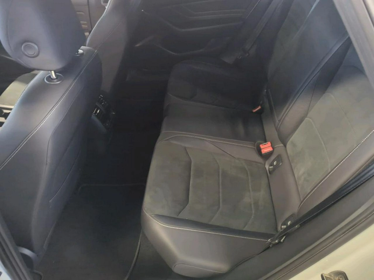 Volkswagen Arteon - Zdjęcie 10