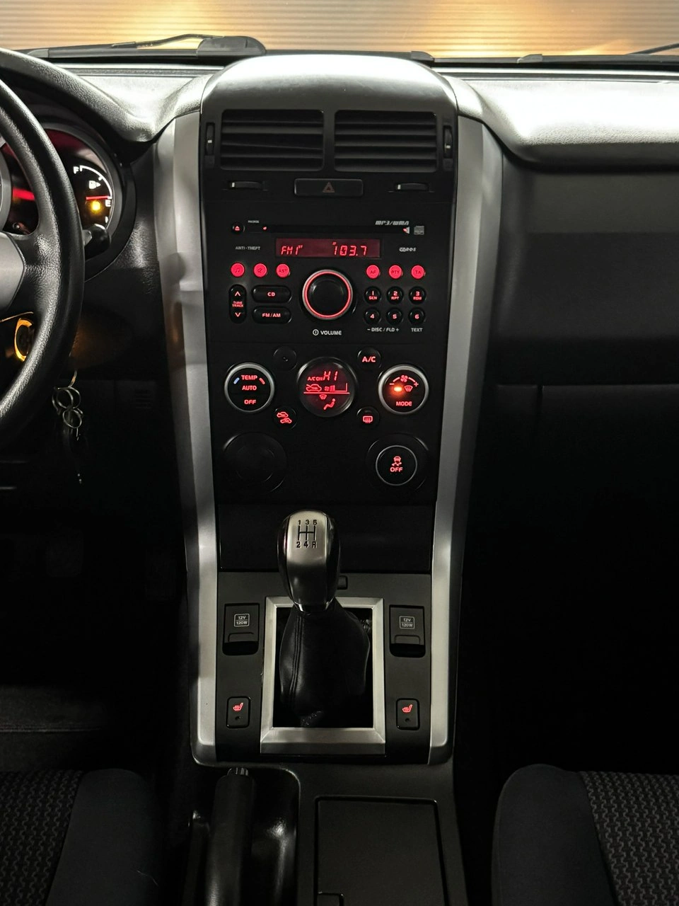 Suzuki Grand Vitara - Zdjęcie 25