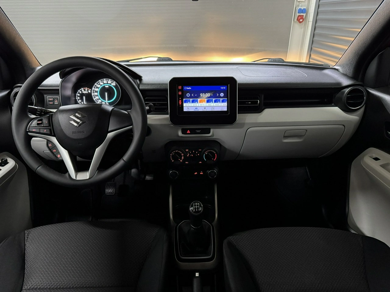 Suzuki Ignis - Zdjęcie 11