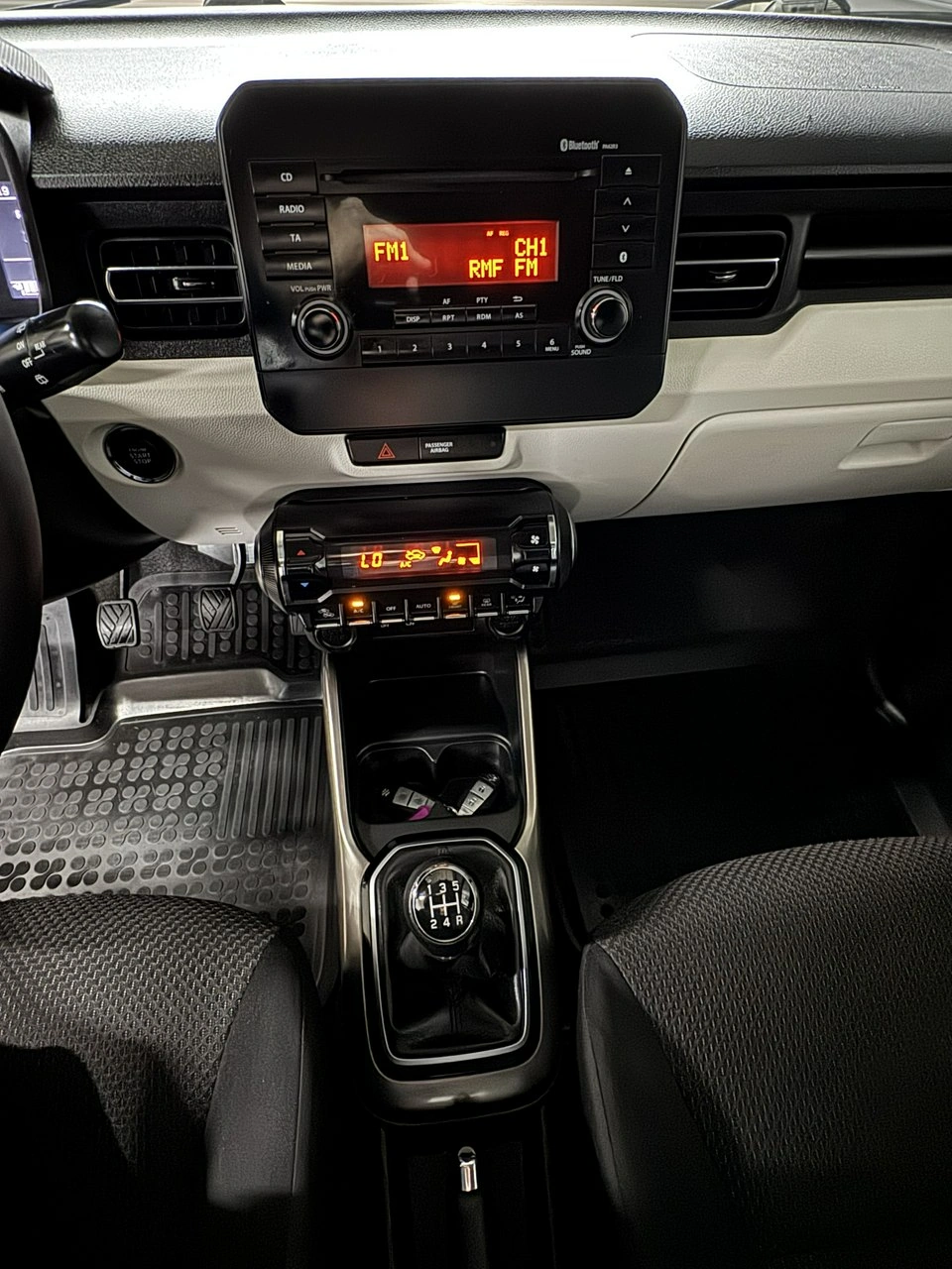 Suzuki Ignis - Zdjęcie 12