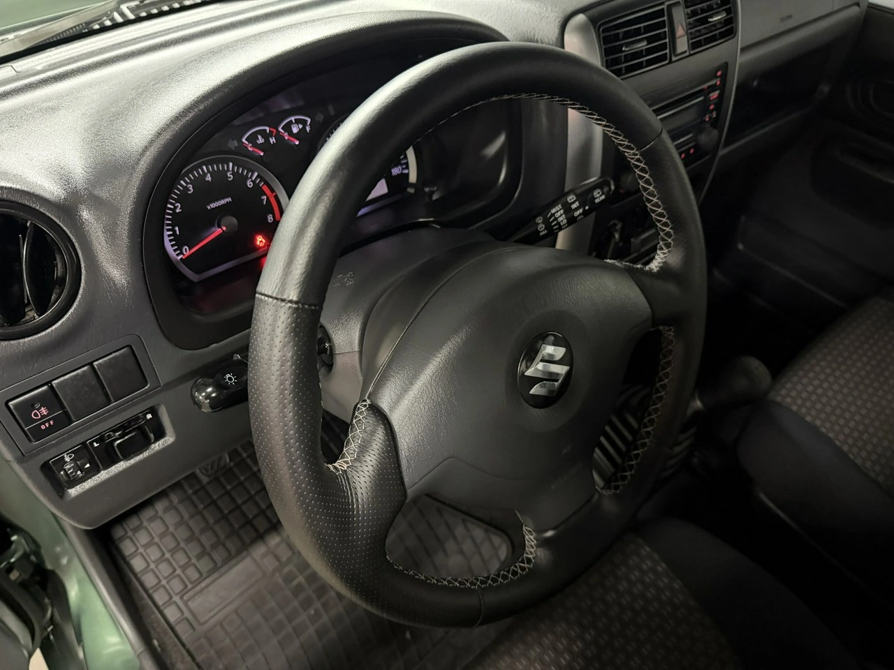 Suzuki Jimny - Zdjęcie 22