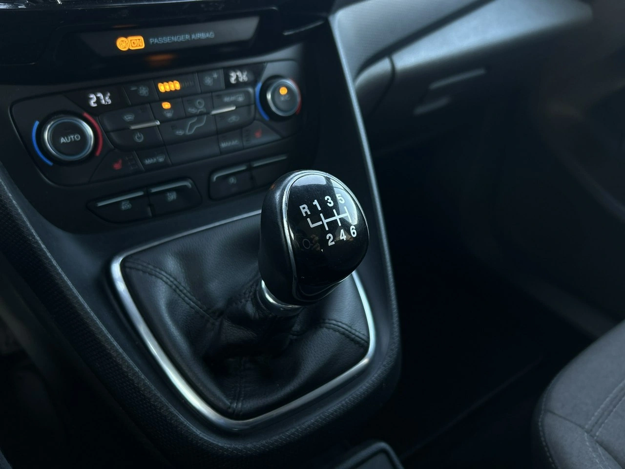 Ford Tourneo Connect - Zdjęcie 12