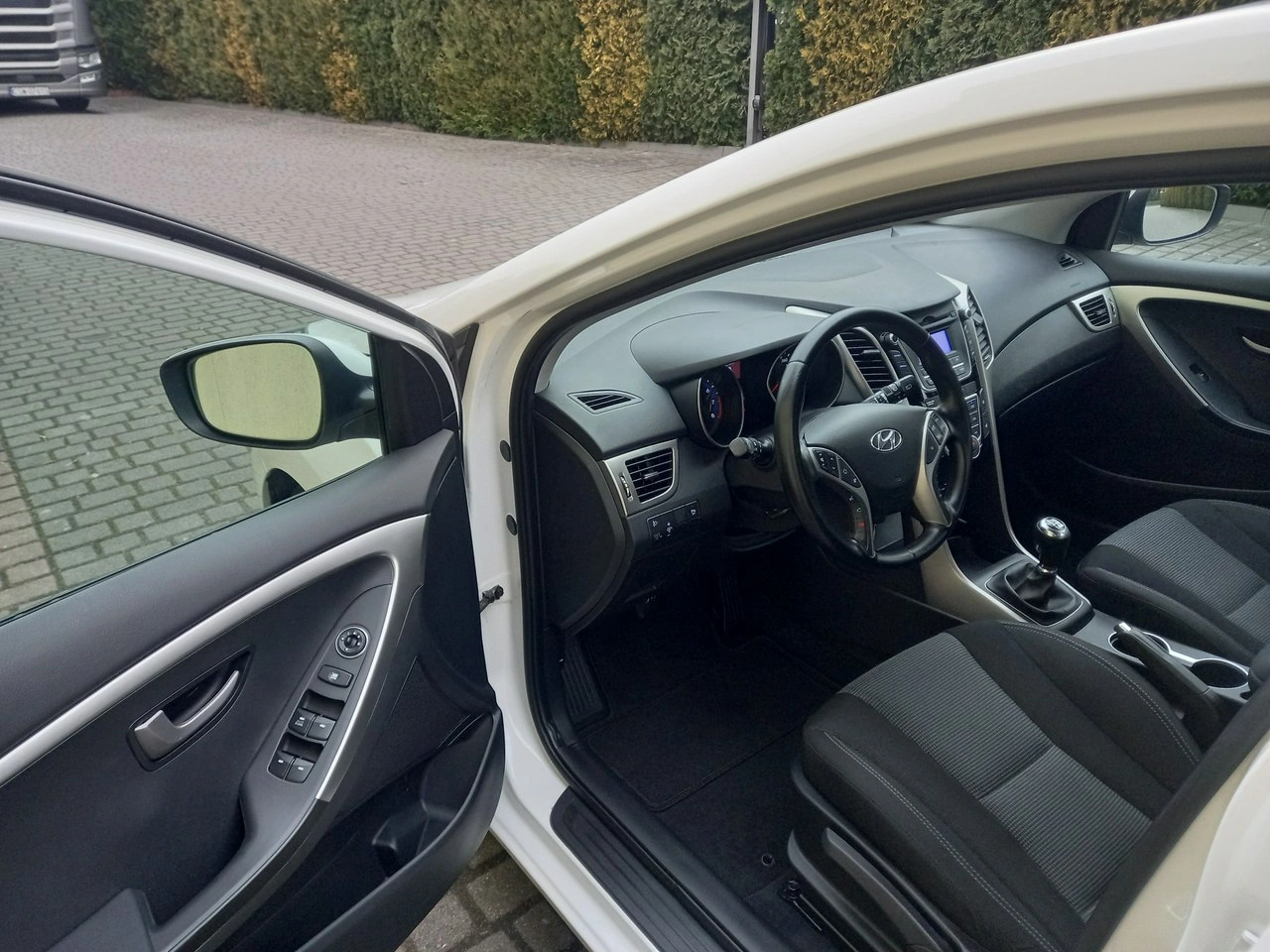 Hyundai i30 - Zdjęcie 25