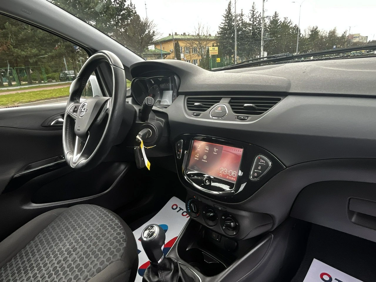 Opel Corsa - Zdjęcie 18