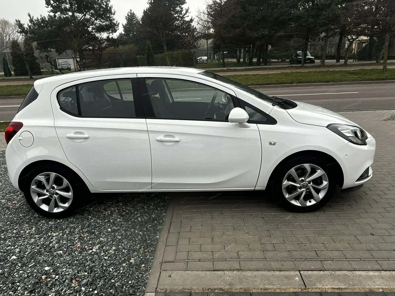 Opel Corsa - Zdjęcie 11