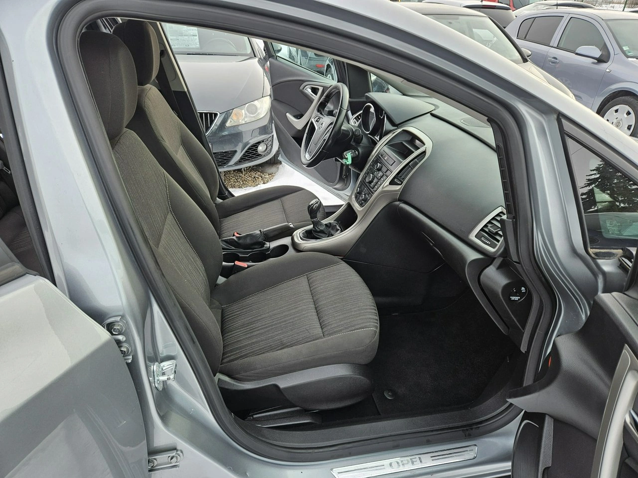 Opel Astra - Zdjęcie 9