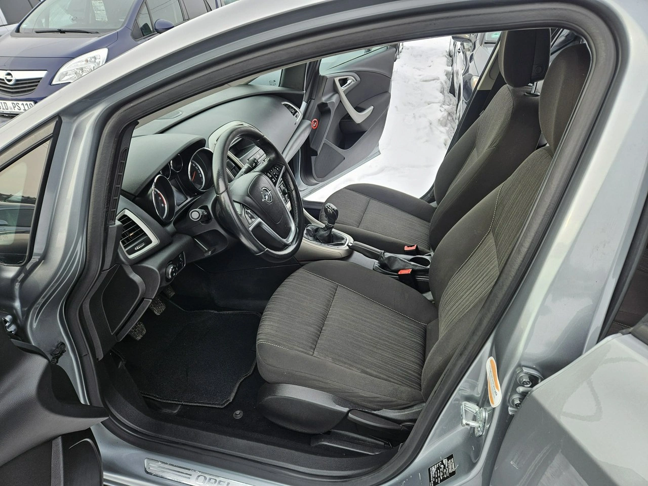 Opel Astra - Zdjęcie 6