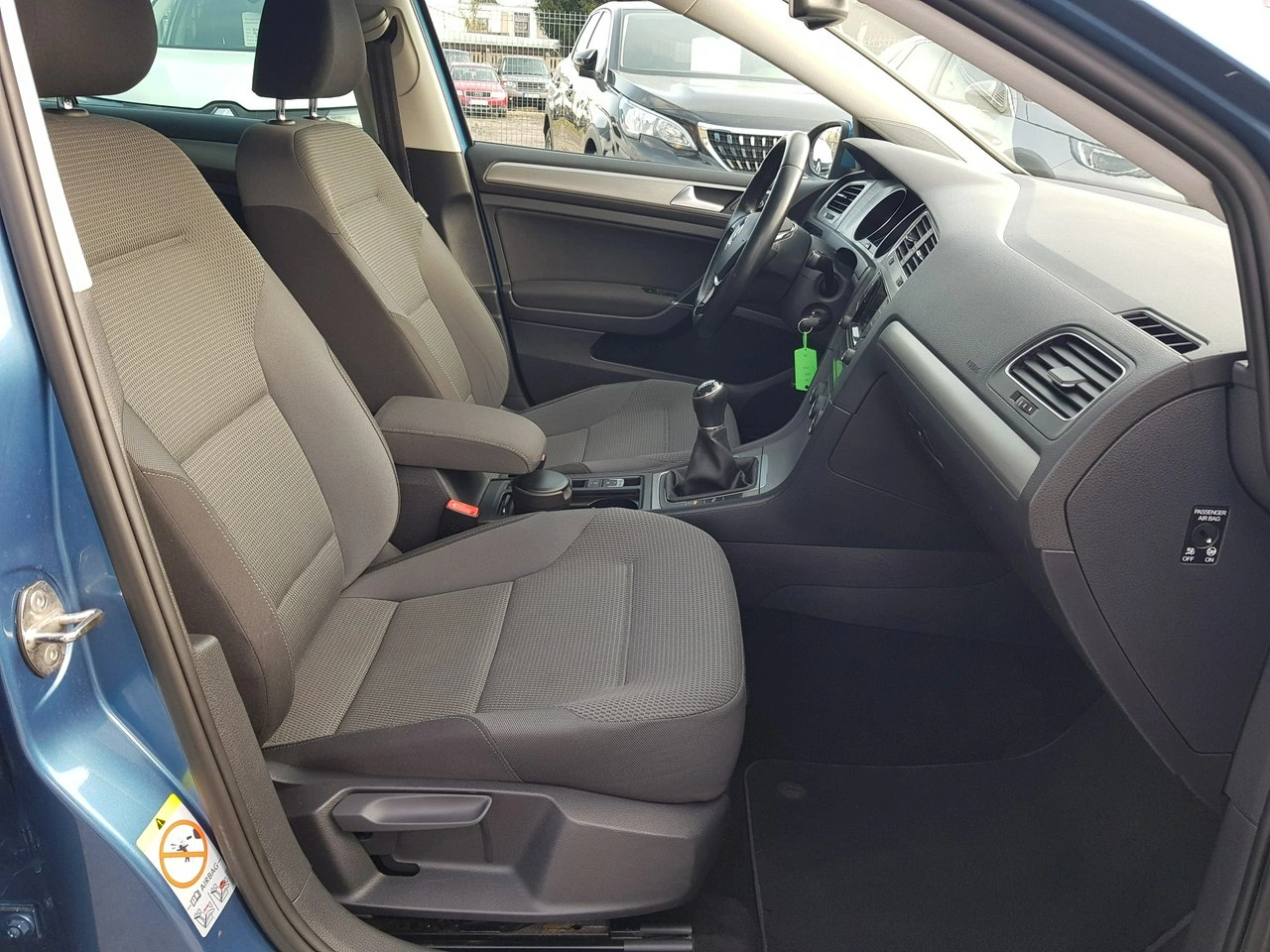 Volkswagen Golf - Zdjęcie 16