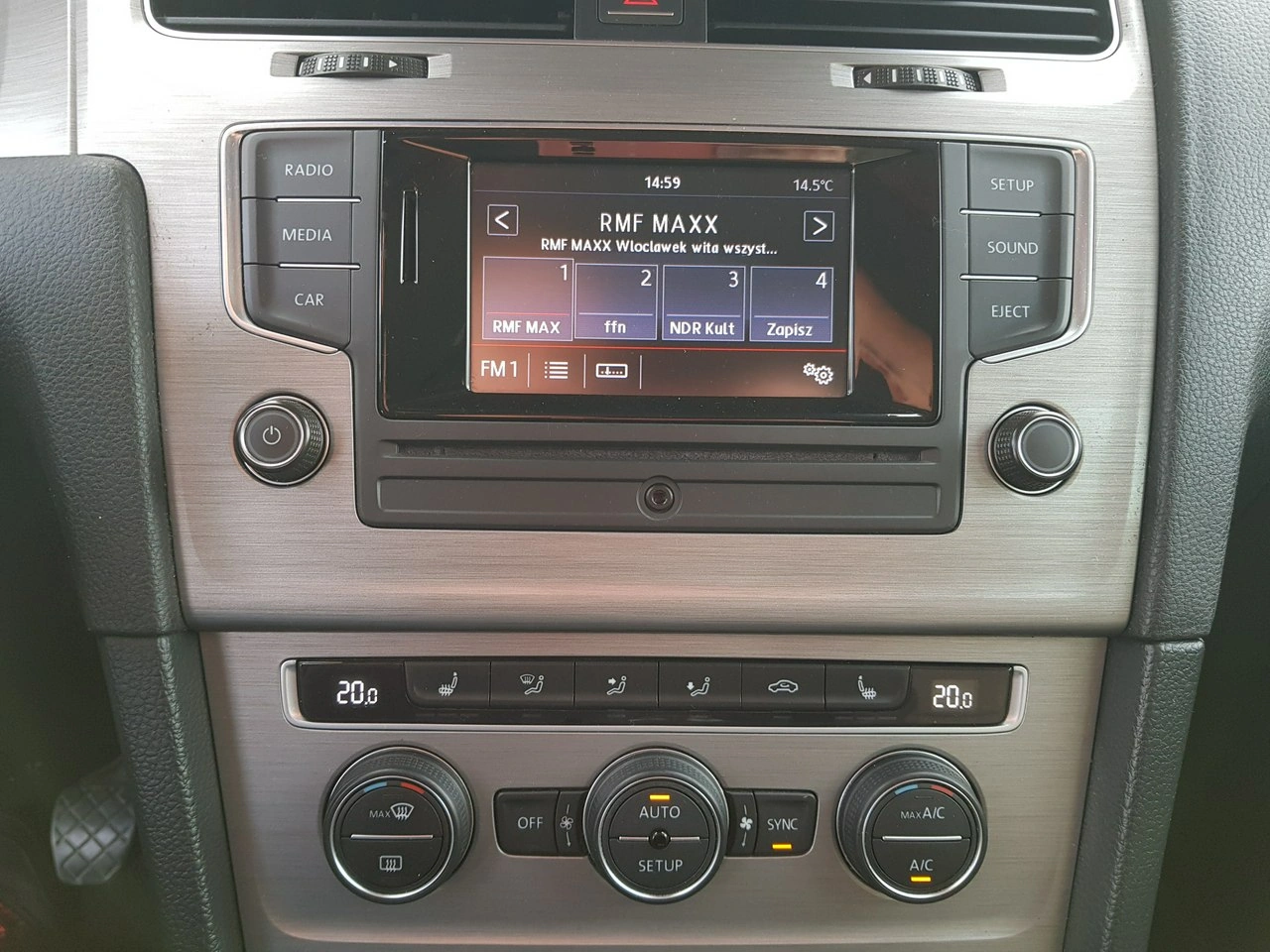 Volkswagen Golf - Zdjęcie 18