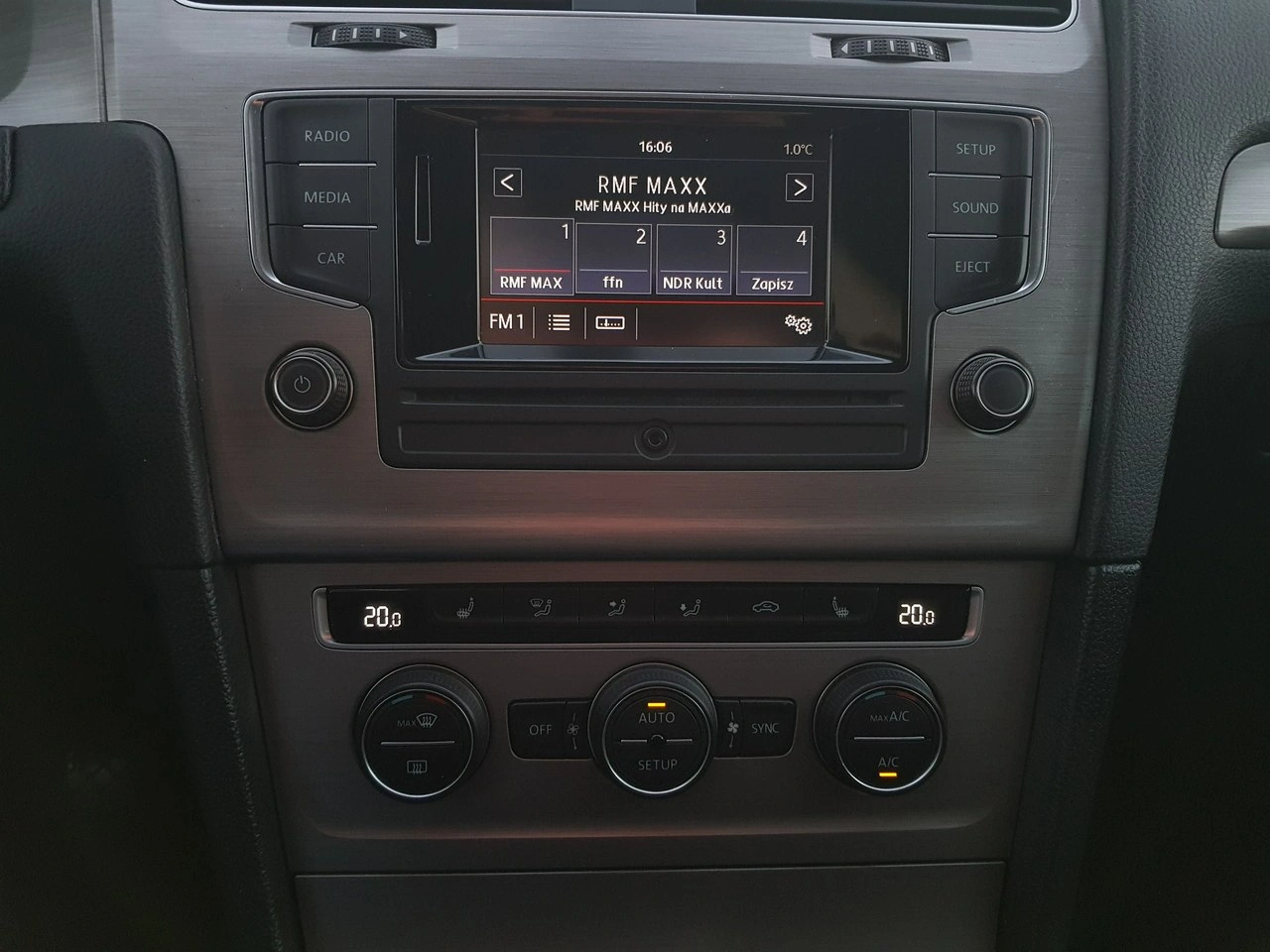 Volkswagen Golf - Zdjęcie 19