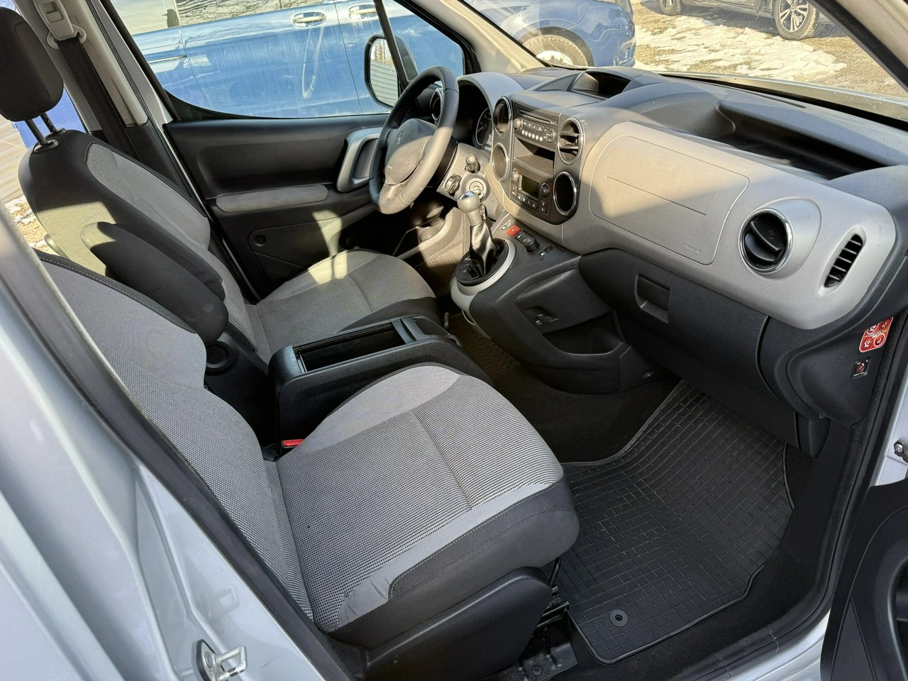 Peugeot Partner - Zdjęcie 15