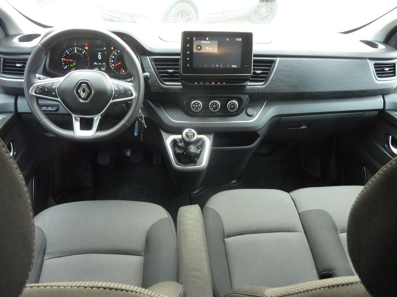 Renault Trafic - Zdjęcie 16